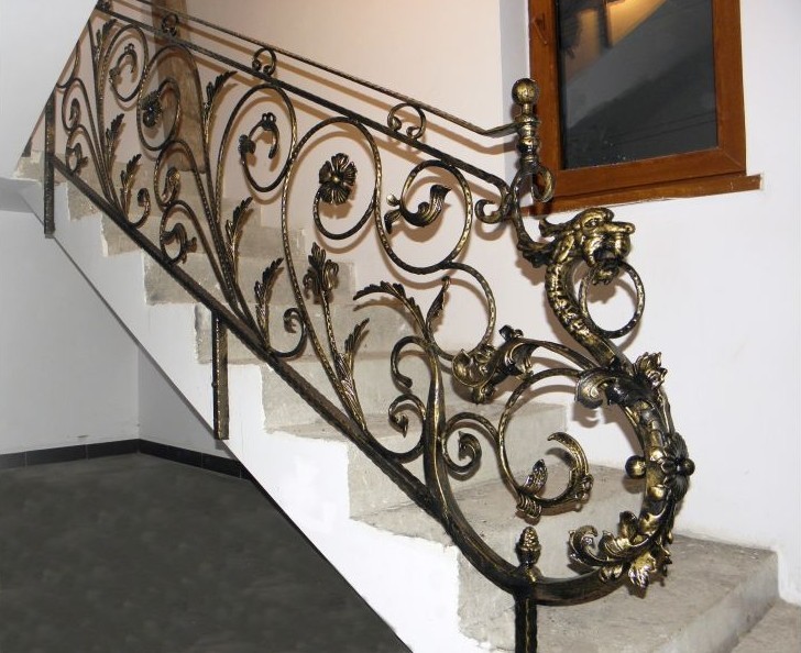 圖片關(guān)鍵詞 鐵藝樓梯