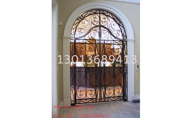 入戶(hù)門(mén)