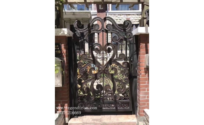 鐵藝小門(mén)